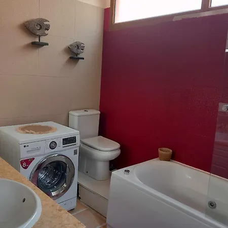 Villa 28 *