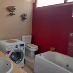 Villa 28 *